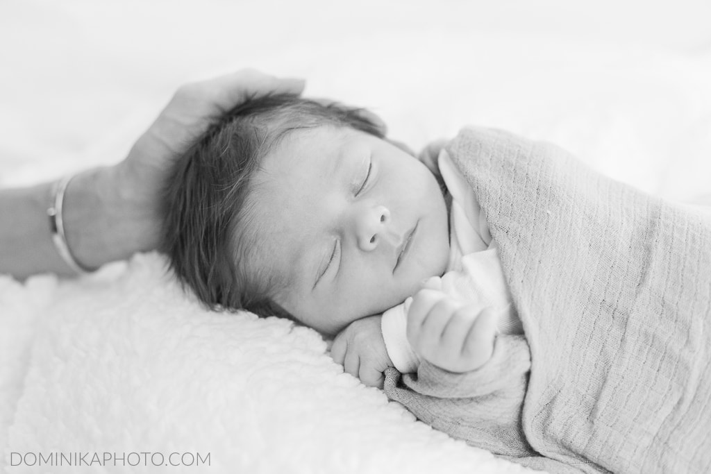 Milwaukee At Home Newborn Photographer Dominika Photo