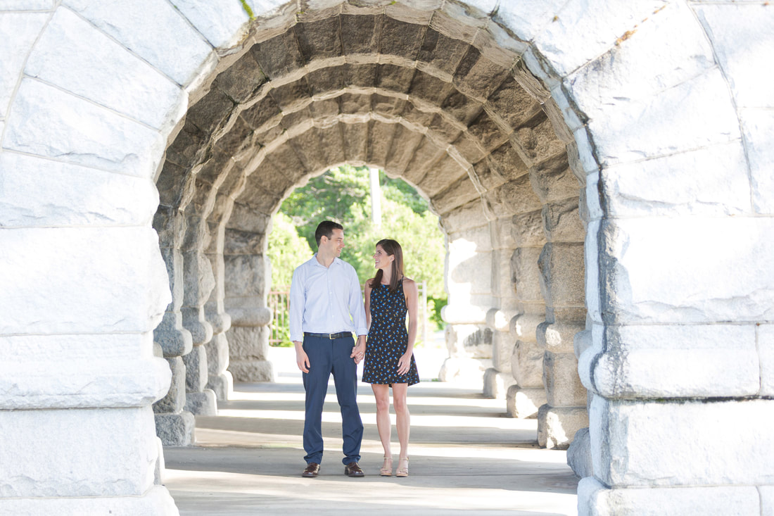 Lincoln Park Chicago Engagement Photos