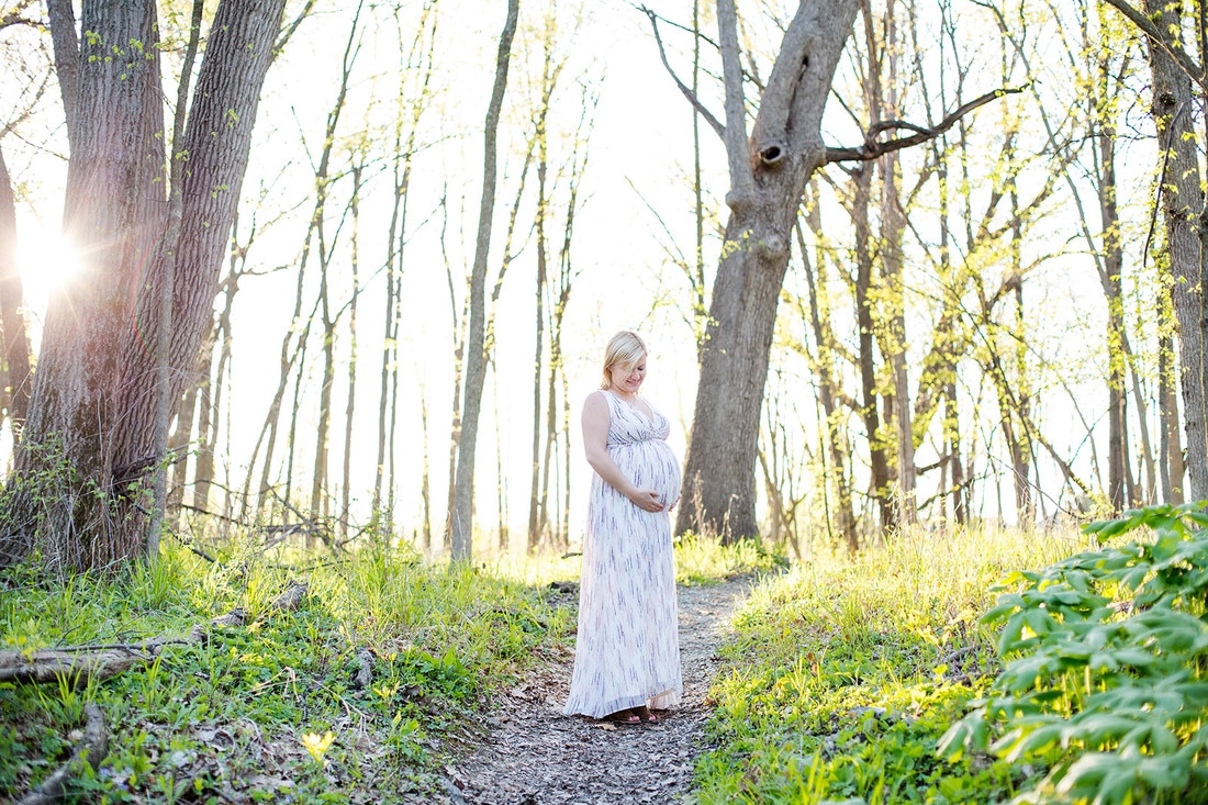 Chicago maternity photo woods forest 