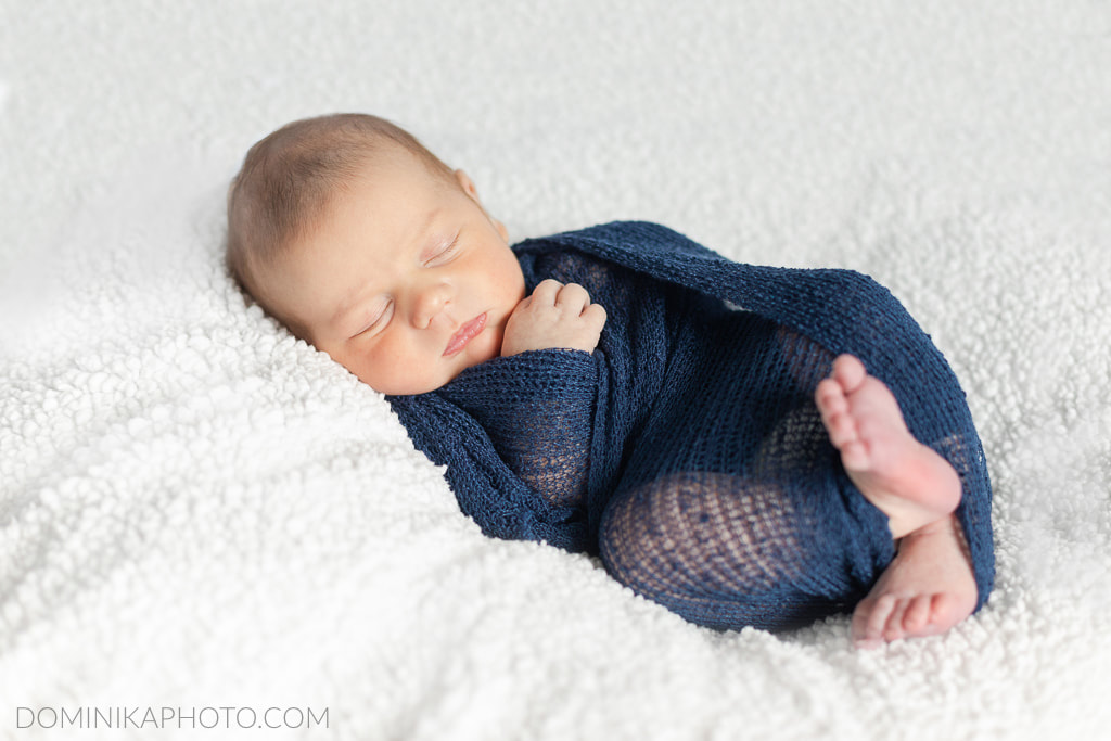 Milwaukee At Home Newborn Photographer Dominika Photo